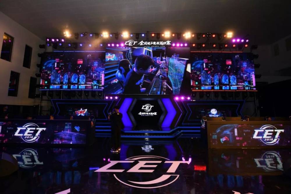 皮艇运动逐 皮艇运动逐