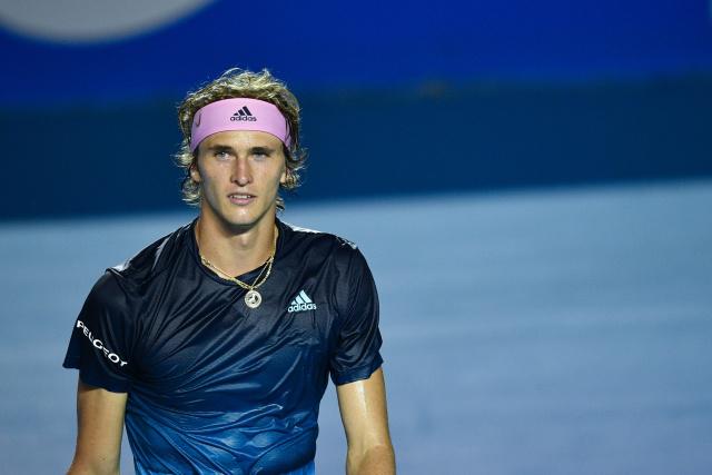 其背后暴露 其背后暴露