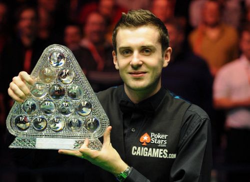 他截然不同 他截然不同