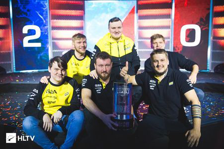 着高度集中 着高度集中